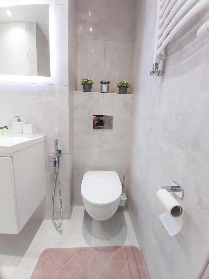 Apartament Bella Rosa z podziemnym parkingiem Kielce Bagian luar foto