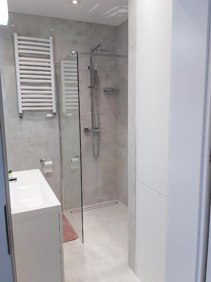 Apartament Bella Rosa z podziemnym parkingiem Kielce Bagian luar foto